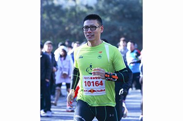 焦总参加青岛市元旦越野赛